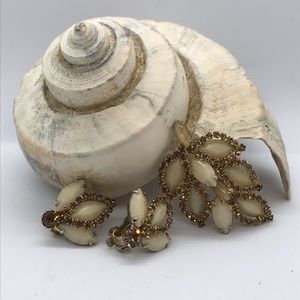 Vintage Weiss designer brooch earring set